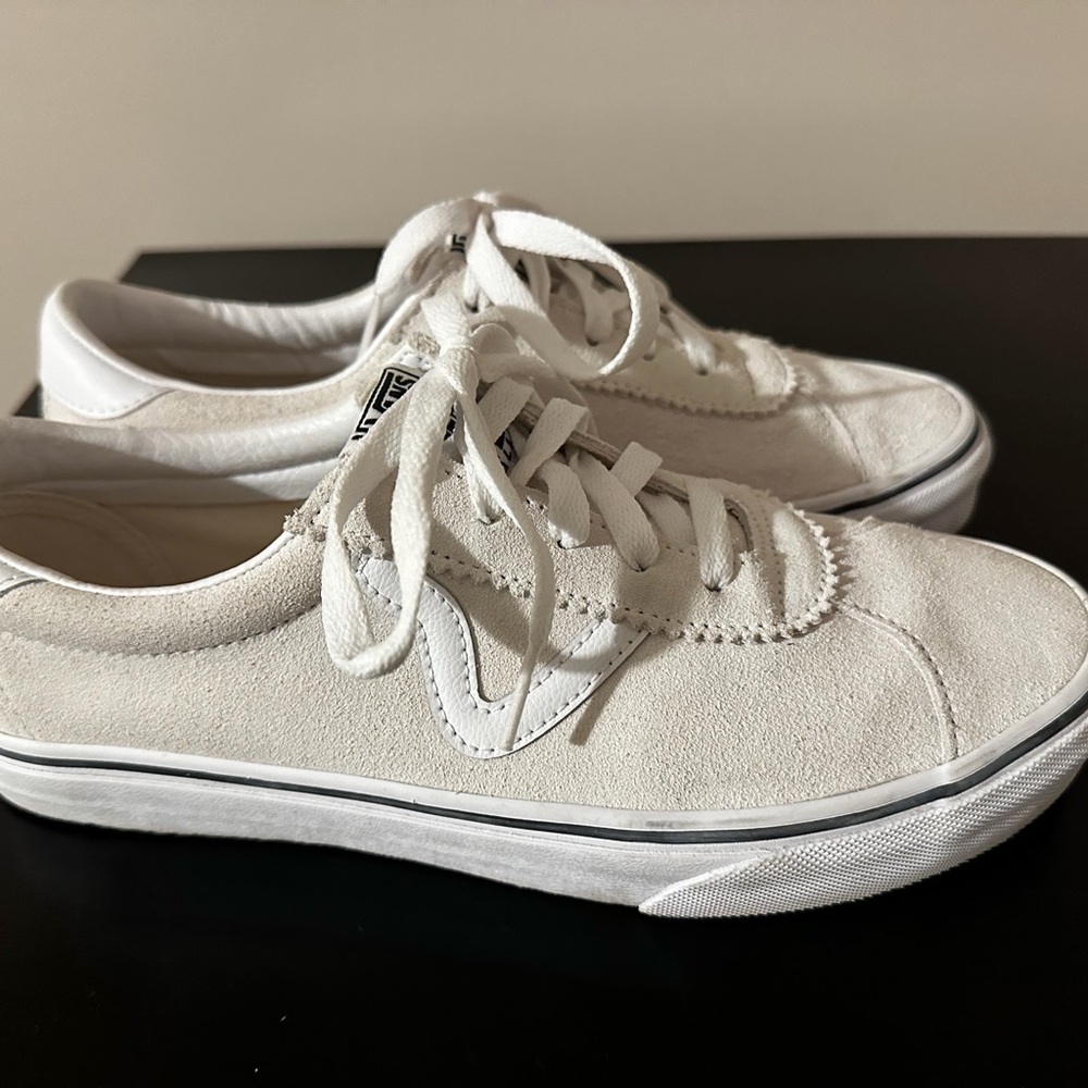 VANS Classic Suede Lace-Up Sneakers